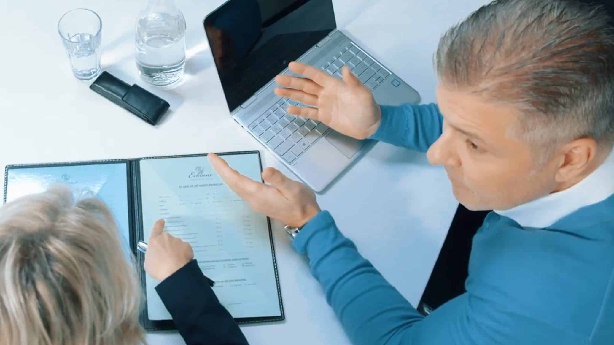 Persönliches Auswahlgespräch bei PV-Exklusiv zur diskreten und individuellen Partnervermittlung
